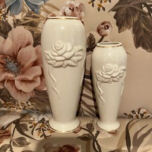 Elegant Lenox Cream Vase Set with Floral Design